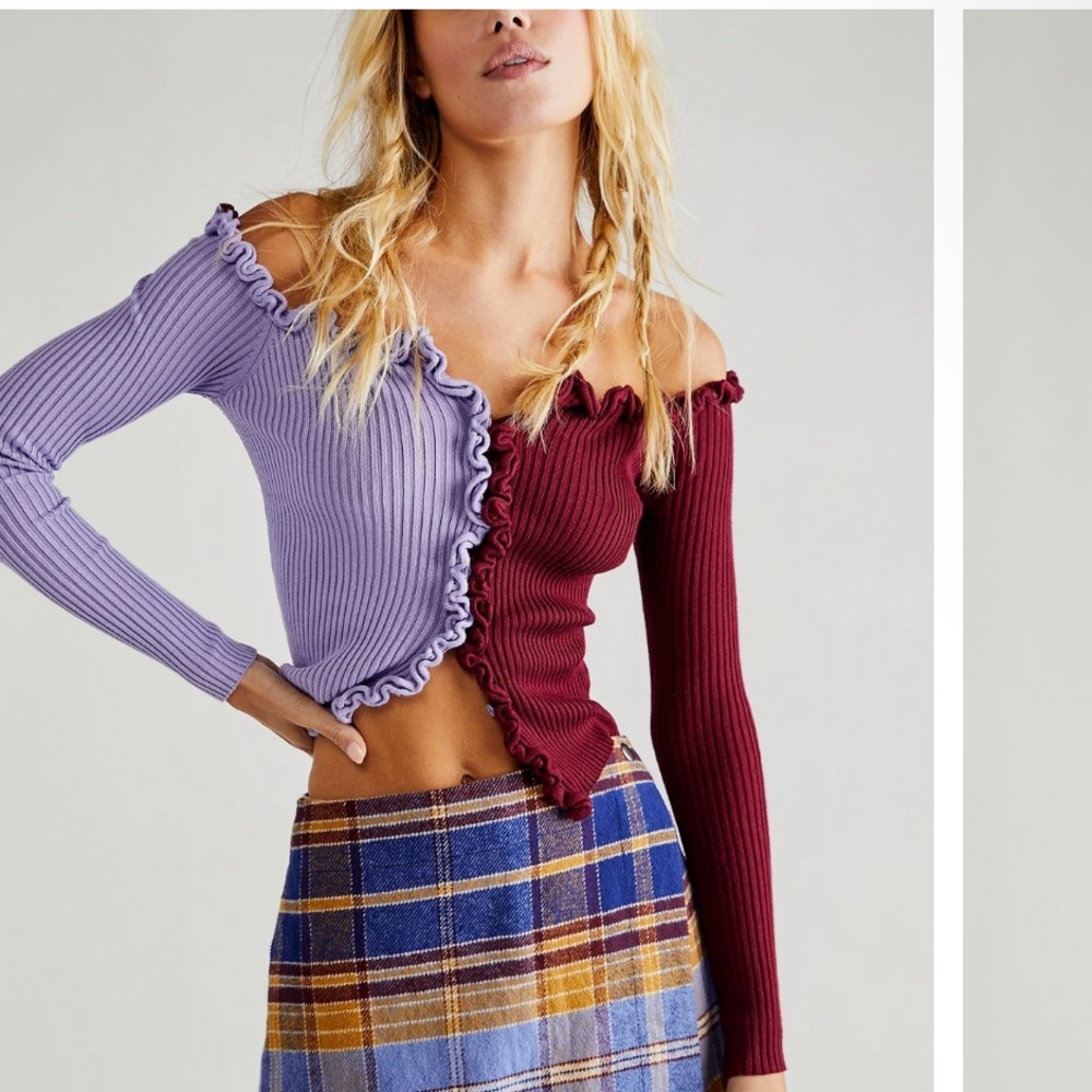 Find Me Now two tone sweater size S